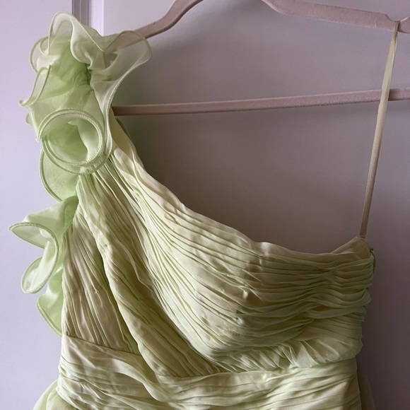 Mac Duggal ONE SHOULDER RUFFLE TIERED BALLGOWN Dress - Picture 6 of 6